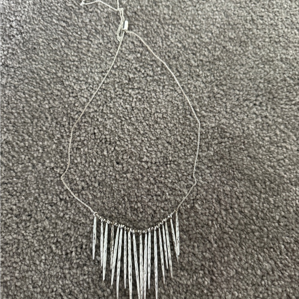 Elegant Silver Necklace with Fringe Design